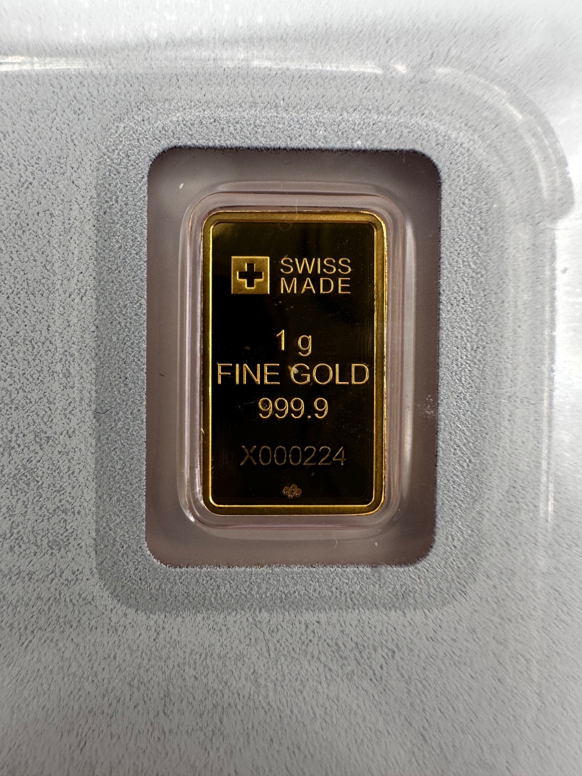 PAMP Suisse Bee 1g Gold Bar .999 Red Series Switzerland Goldbarren