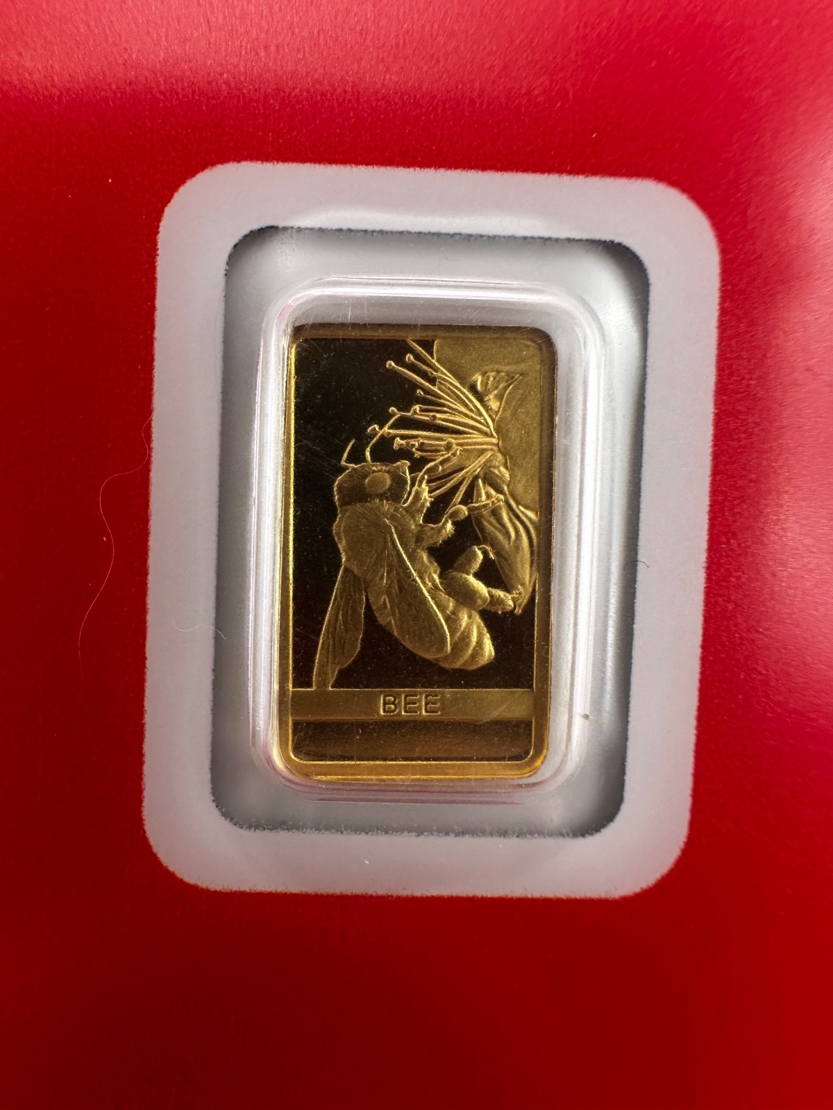 PAMP Suisse Bee 1g Gold Bar .999 Red Series Switzerland Goldbarren