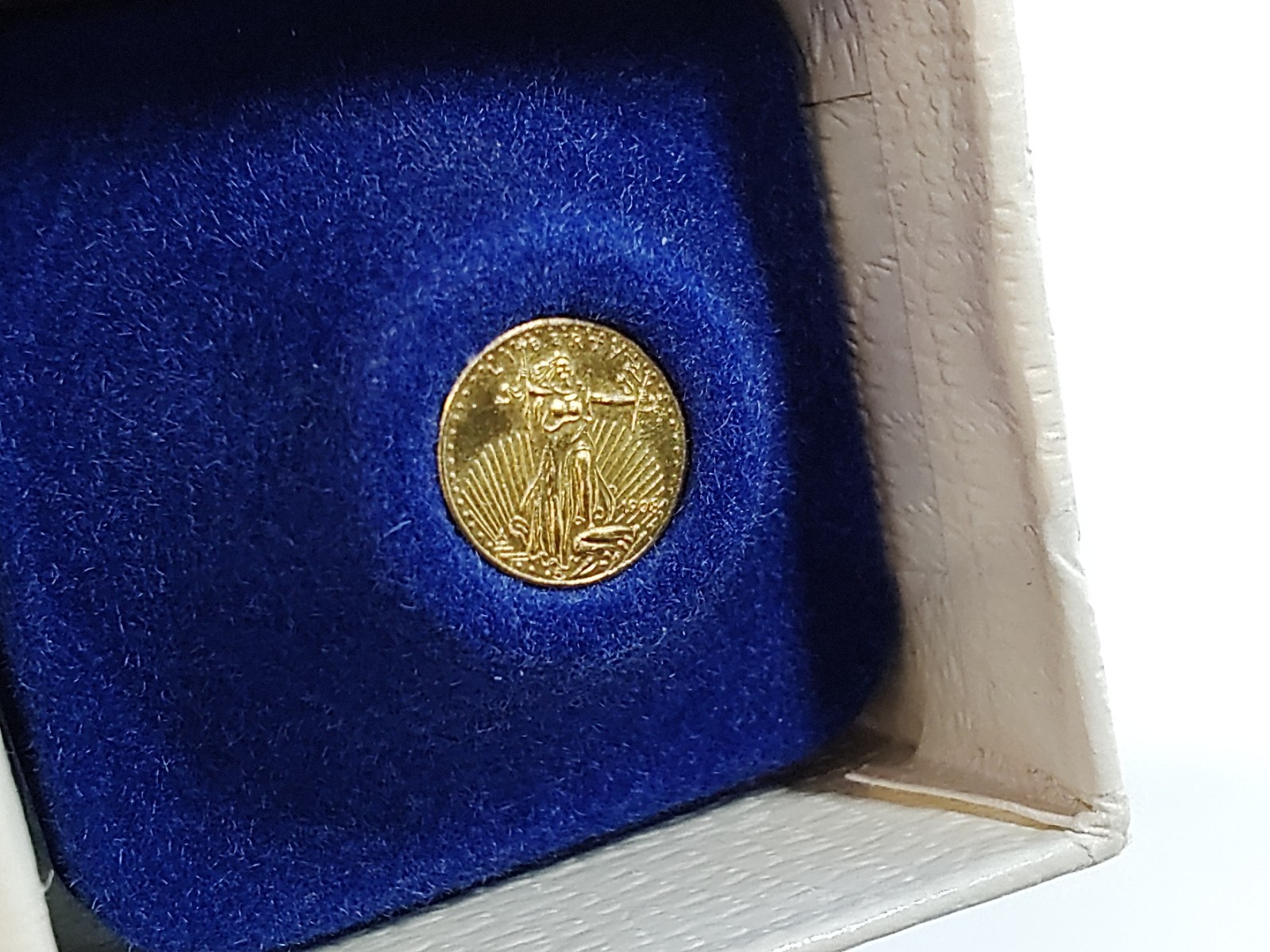22K YELLOW GOLD ST. GAUDENS $20 MINIATURE COIN COLUMBIA MINT IN BOX ESTATE .5g