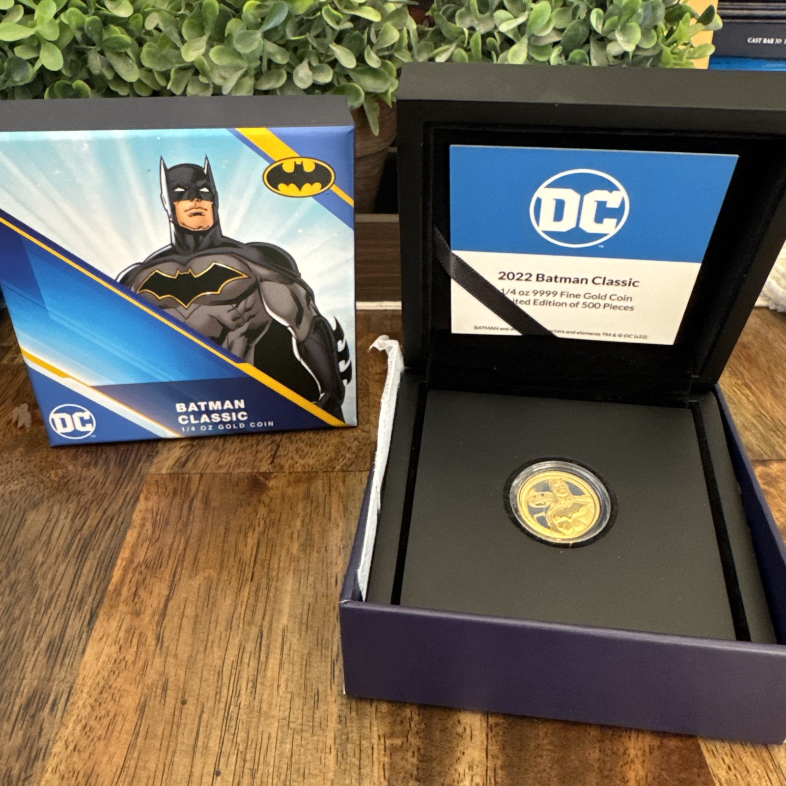 🦇 DC Batman 🦇 1/4oz Gold Coin Limited Edition! COA #25!!!