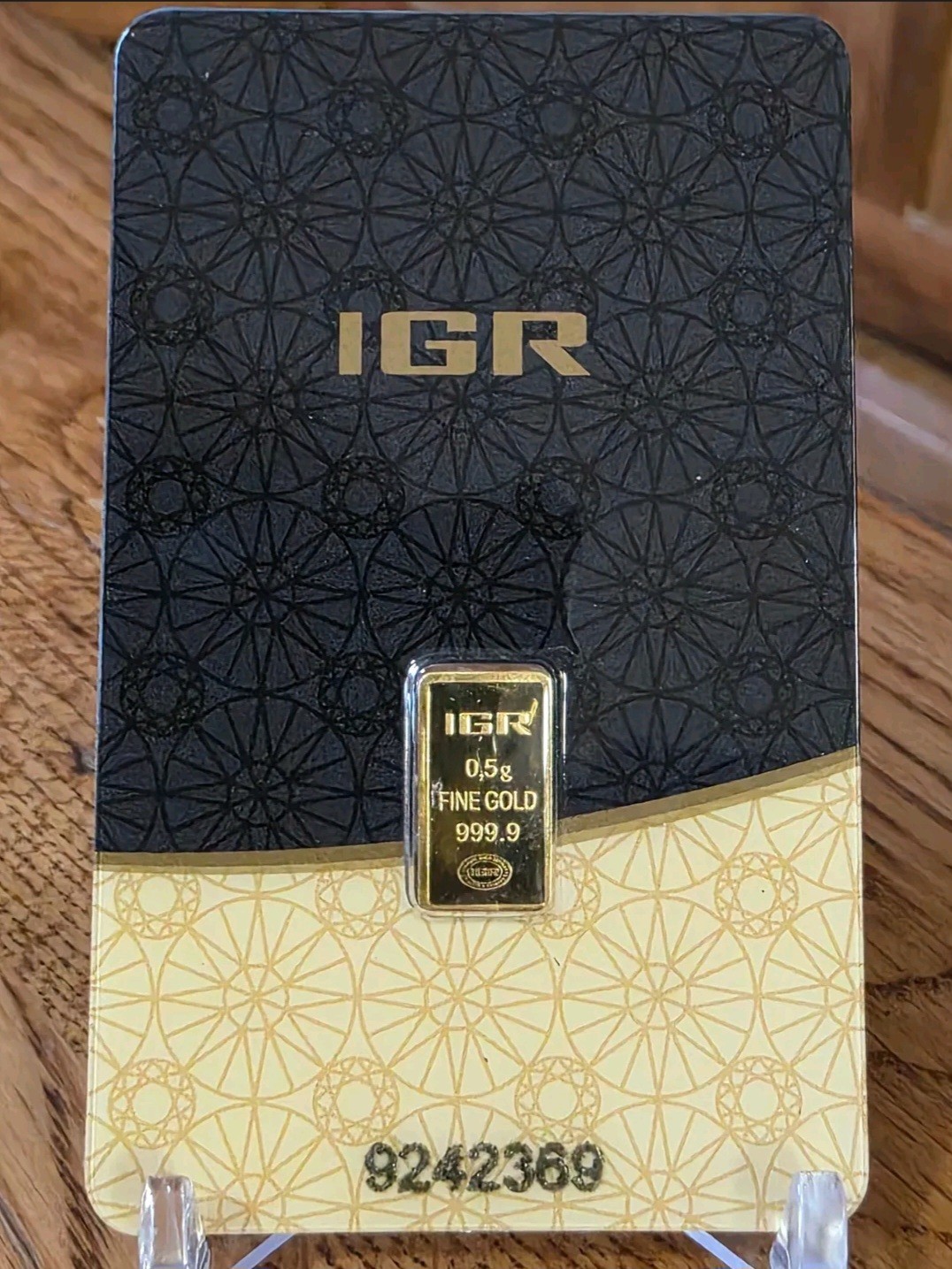 IGR .5 GRAM .9999 FINE GOLD 1/2 GRAM BAR IN ASSAY CARD