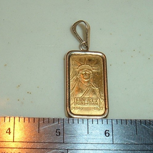 24K GOLD Credit Suisse 999.9 FINE 39957 INGOT BAR 14K BEZEL PENDANT CHAIN 1.27g
