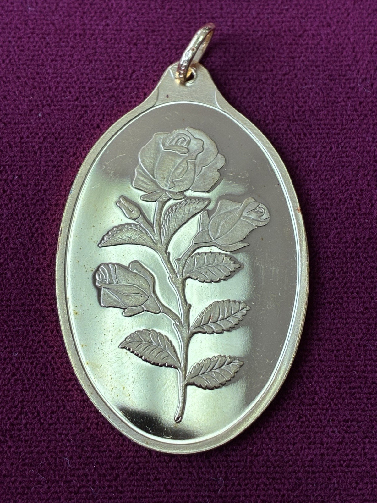 Pamp Suisse 1/2 oz Half Ounce Rose Oval Pendant .9999 Fine Gold