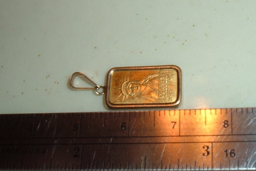 24K GOLD Credit Suisse 999.9 FINE 39957 INGOT BAR 14K BEZEL PENDANT CHAIN 1.27g