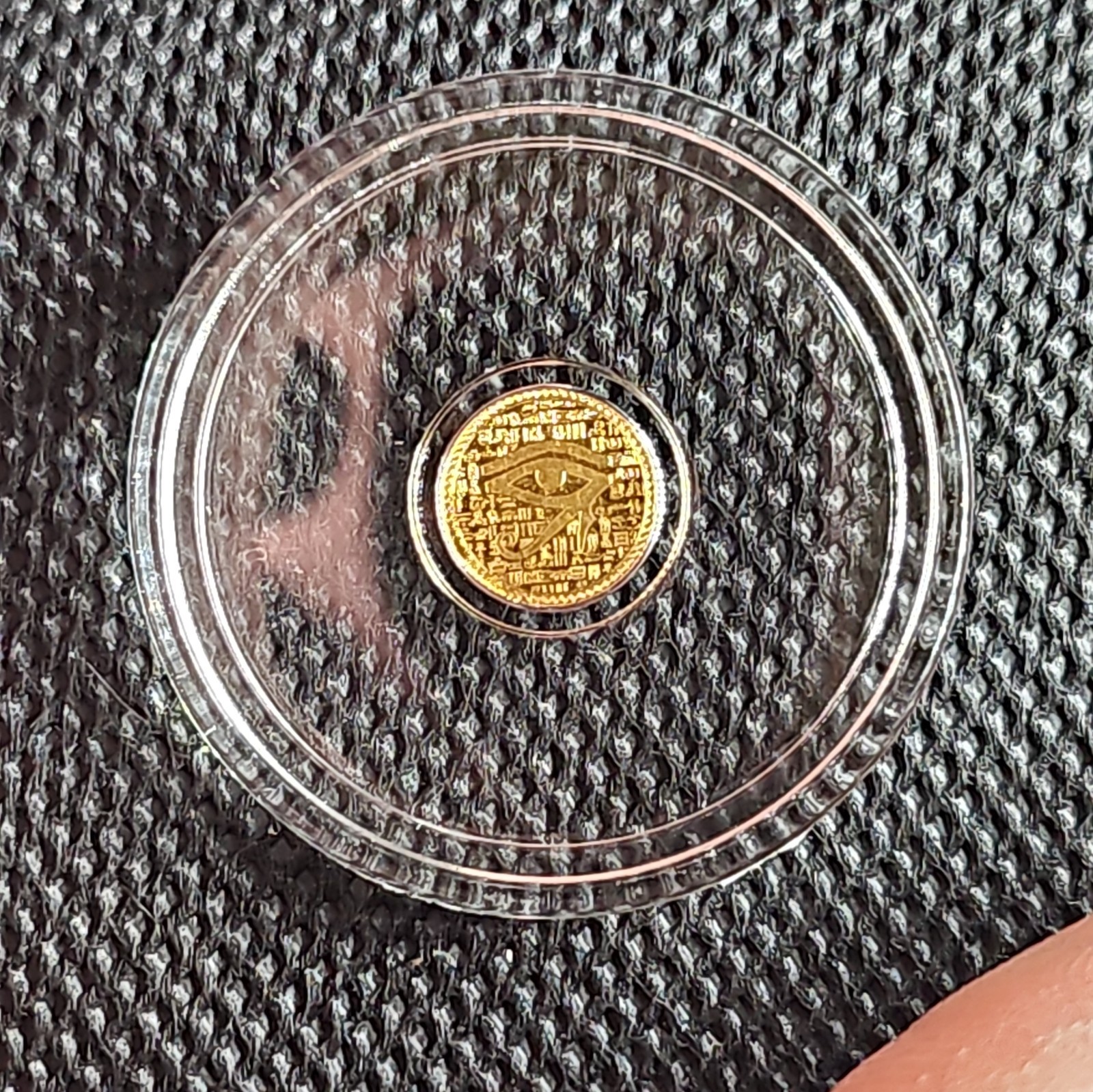 1/500 oz 999 Gold Monarch Egyptian Eye of Ra Round BU Capsule