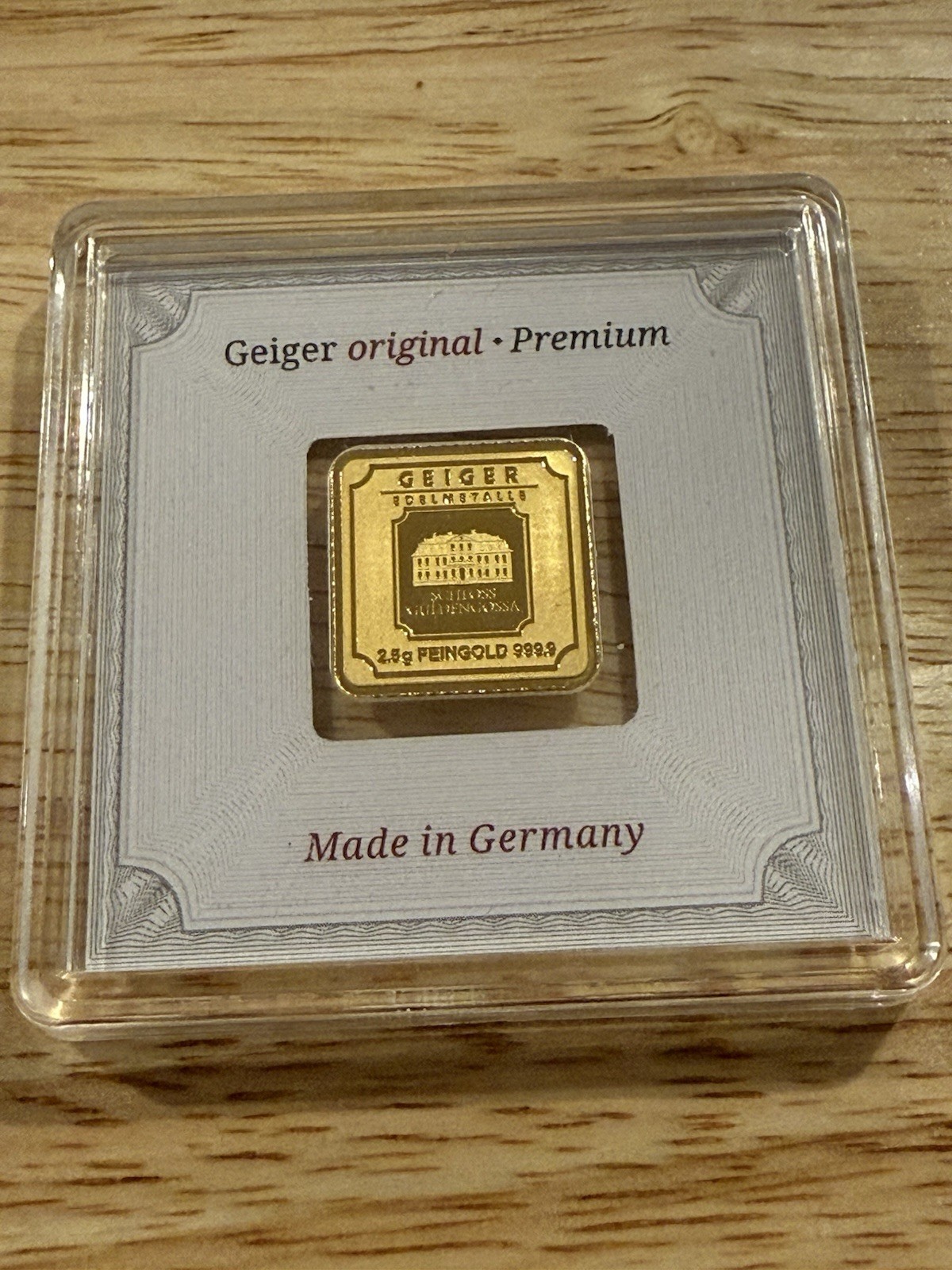 Geiger Edelmetalle 2.5g Gold Premium Square Bar .9999 Fine Assay In Capsule New