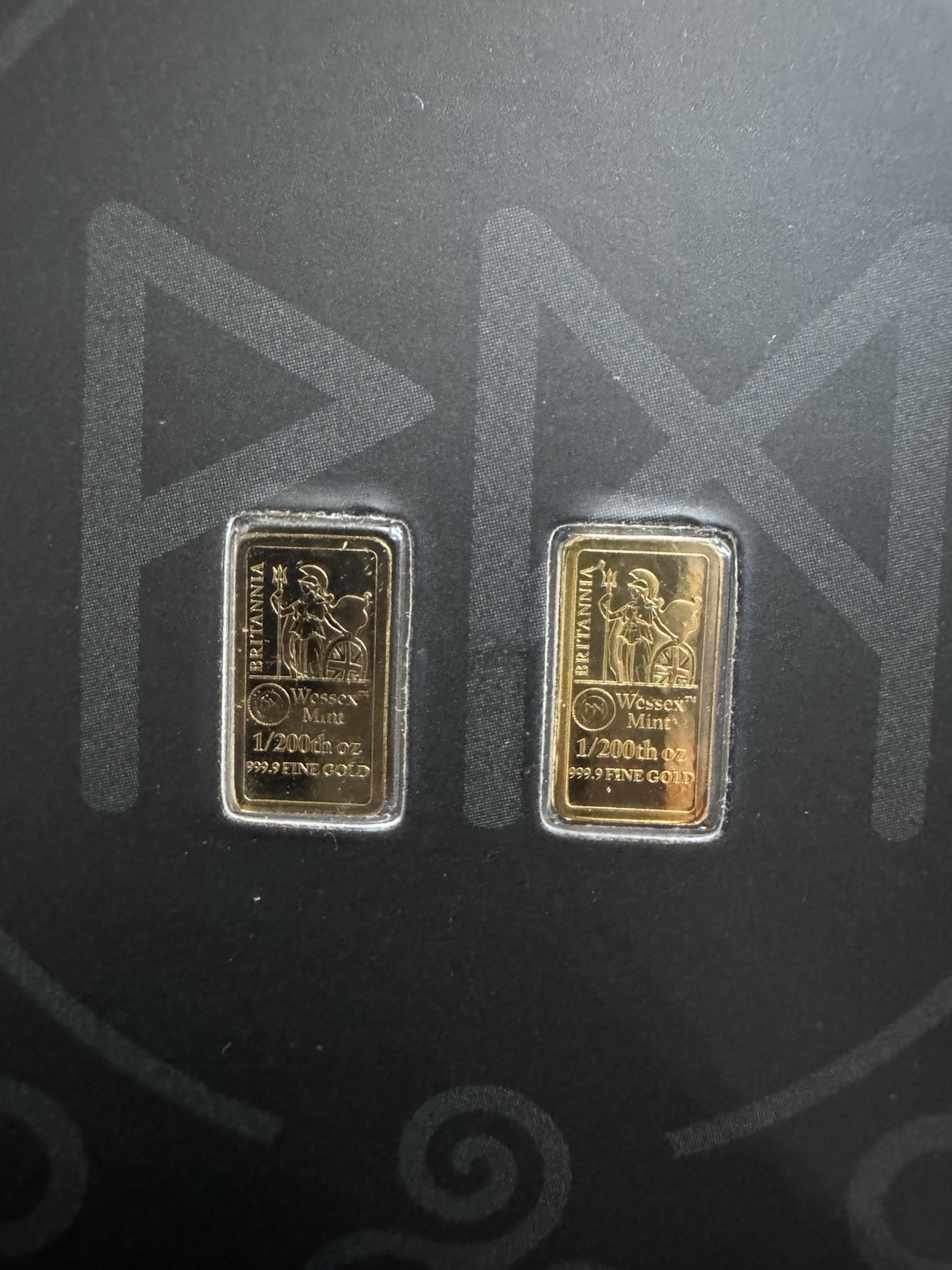 Wessex Mint 2 x 1/200oz 999.9 FINE GOLD Britania Gold Bars Carded RPR £140