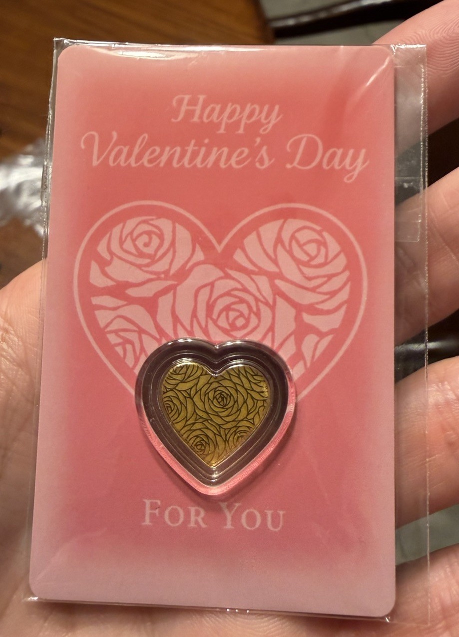 Happy Valentine’s Day 1/1000 oz Heart Shaped Gold in Card (10,000 Mintage)