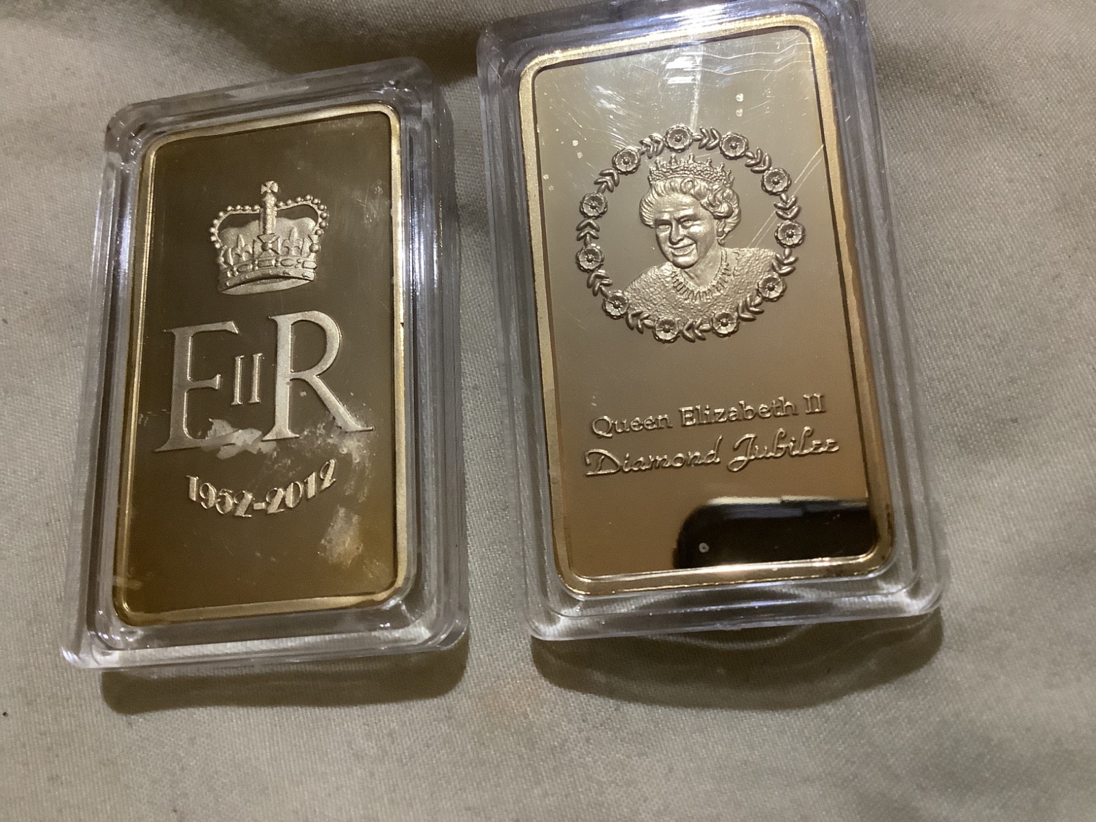 Queen Elizabeth II Gold plated Bar Jubilee ingot Royal Family King Charles coin.