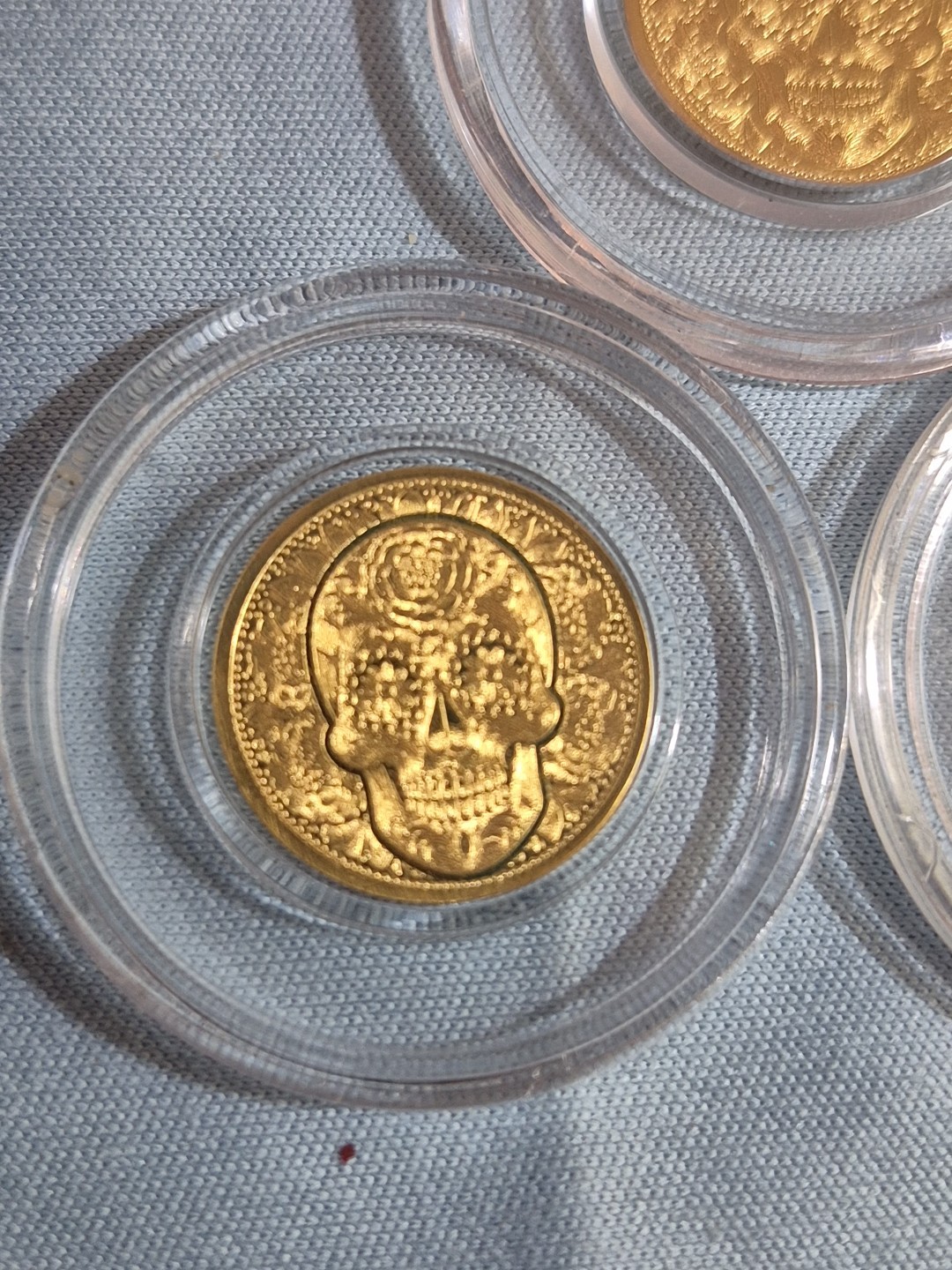 Lot Of 3-1/100th oz .9999 GOLD Coins Sugar Skull Dia De Los Muertos in Capsule