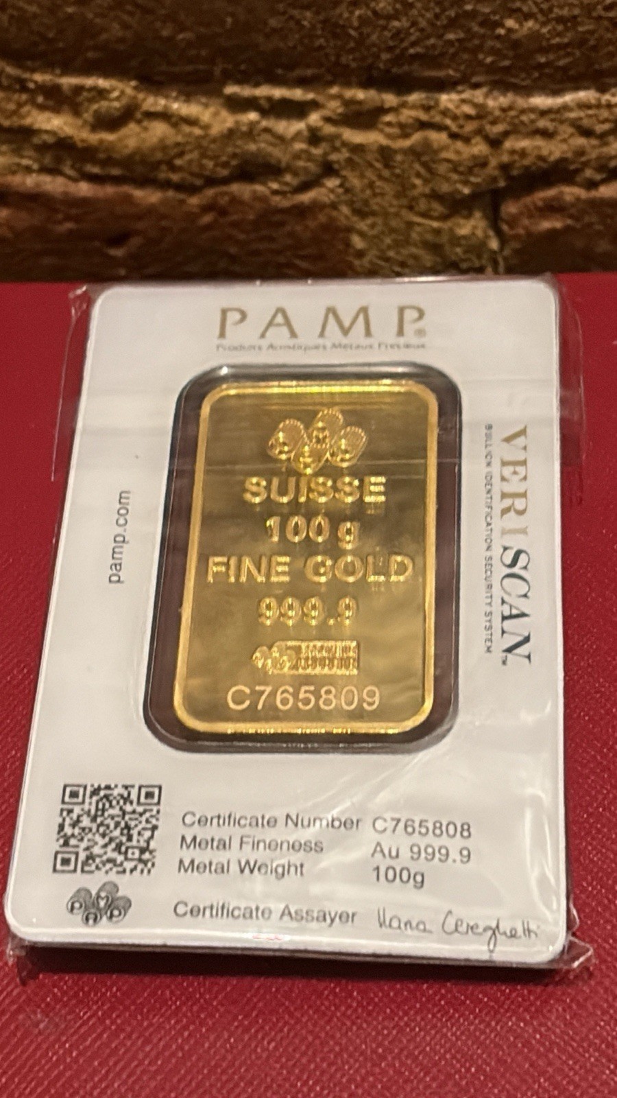 PAMP Suisse 100 Gram Gold Bar .9999 Fine Gold Lady Fortuna Veriscan Assay