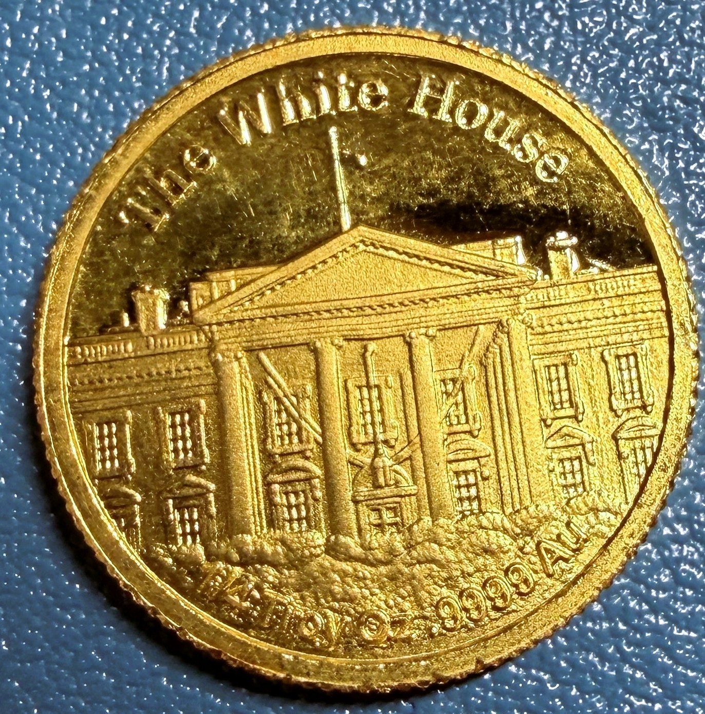 Donald J Trump 1/4 oz Gold Round .9999 Fine 45th President Bullion Coin 1/4oz AU