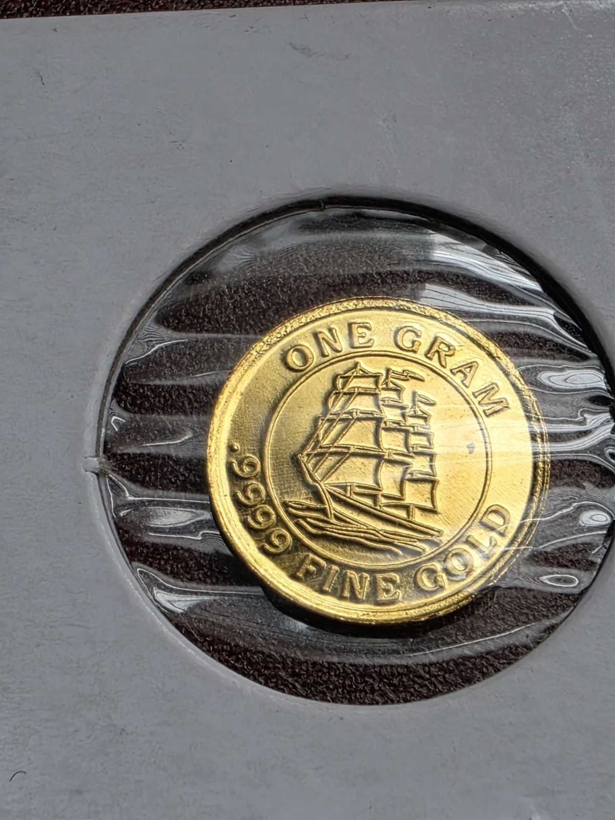 Monarch Precious Metals Lucky 4 Leaf Clover 1 Gram .9999 Fine Gold Round C1