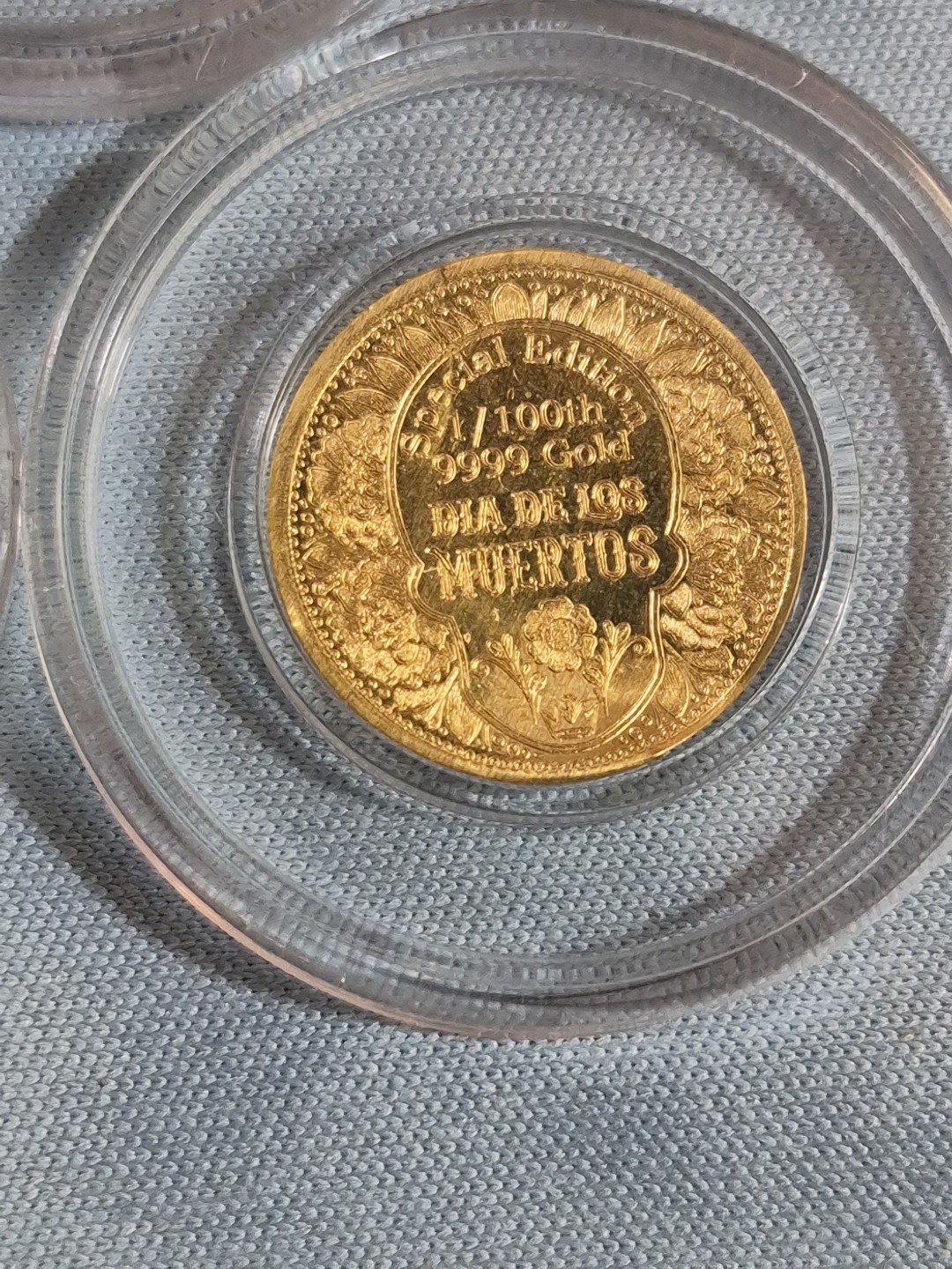 Lot Of 3-1/100th oz .9999 GOLD Coins Sugar Skull Dia De Los Muertos in Capsule