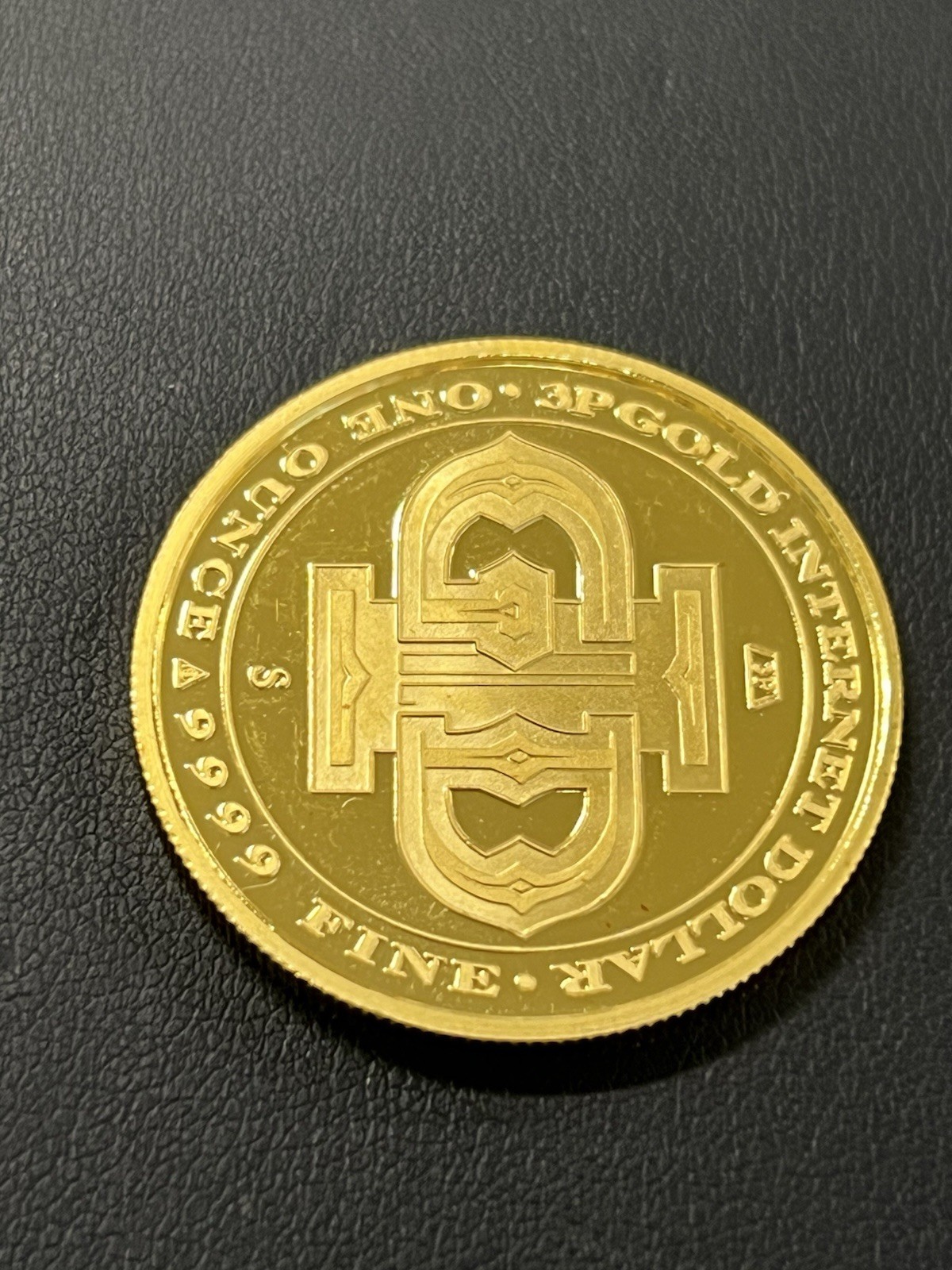 EXTREMELY RARE – 2001 Liberty 3P Gold Internet Dollar- 1 troy oz Gold .9999 Fine