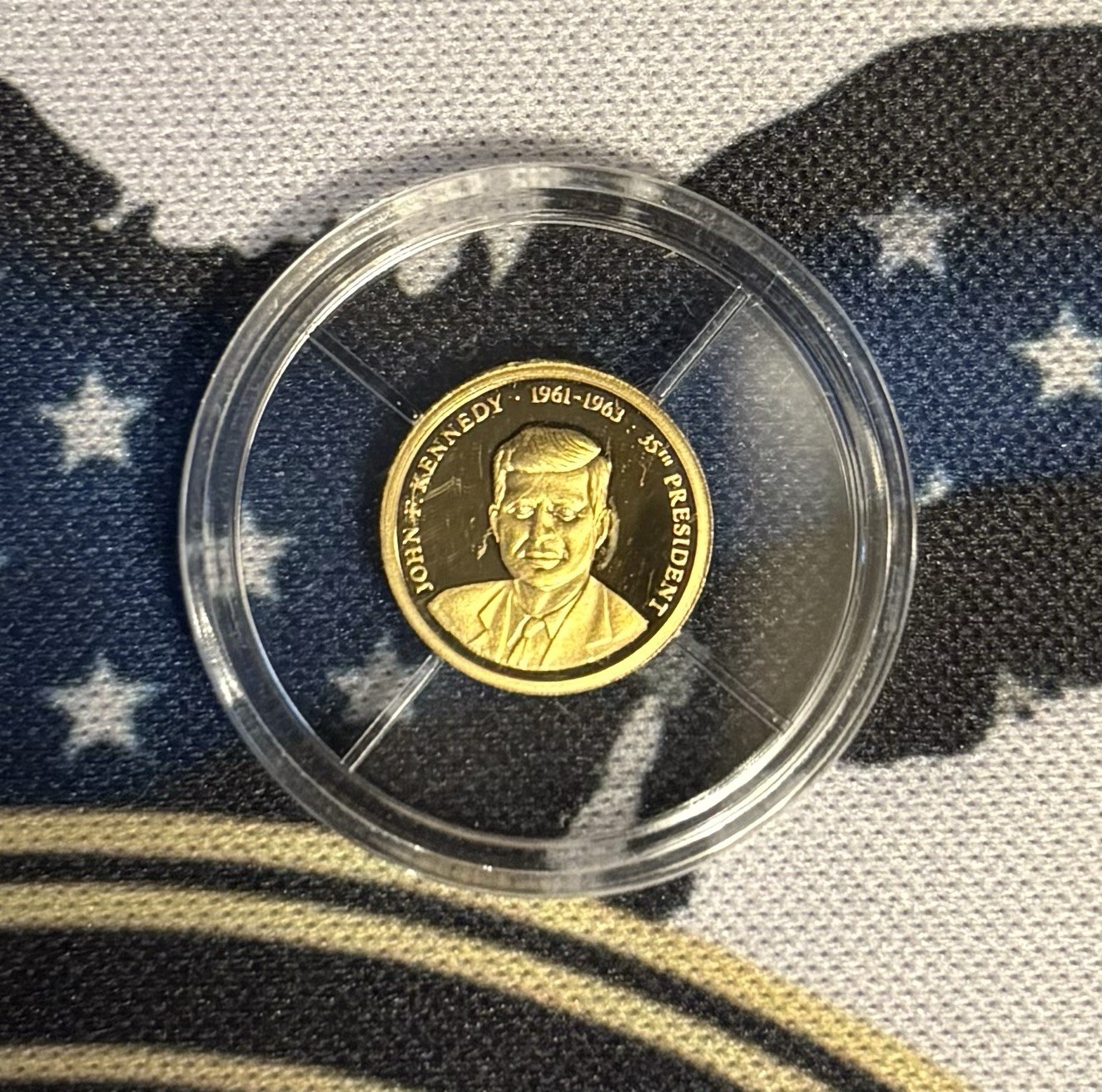 14k Gold Stamped 0.585 JOHN F. KENNEDY PRESIDENTS Series 0.5 Gram American Mint