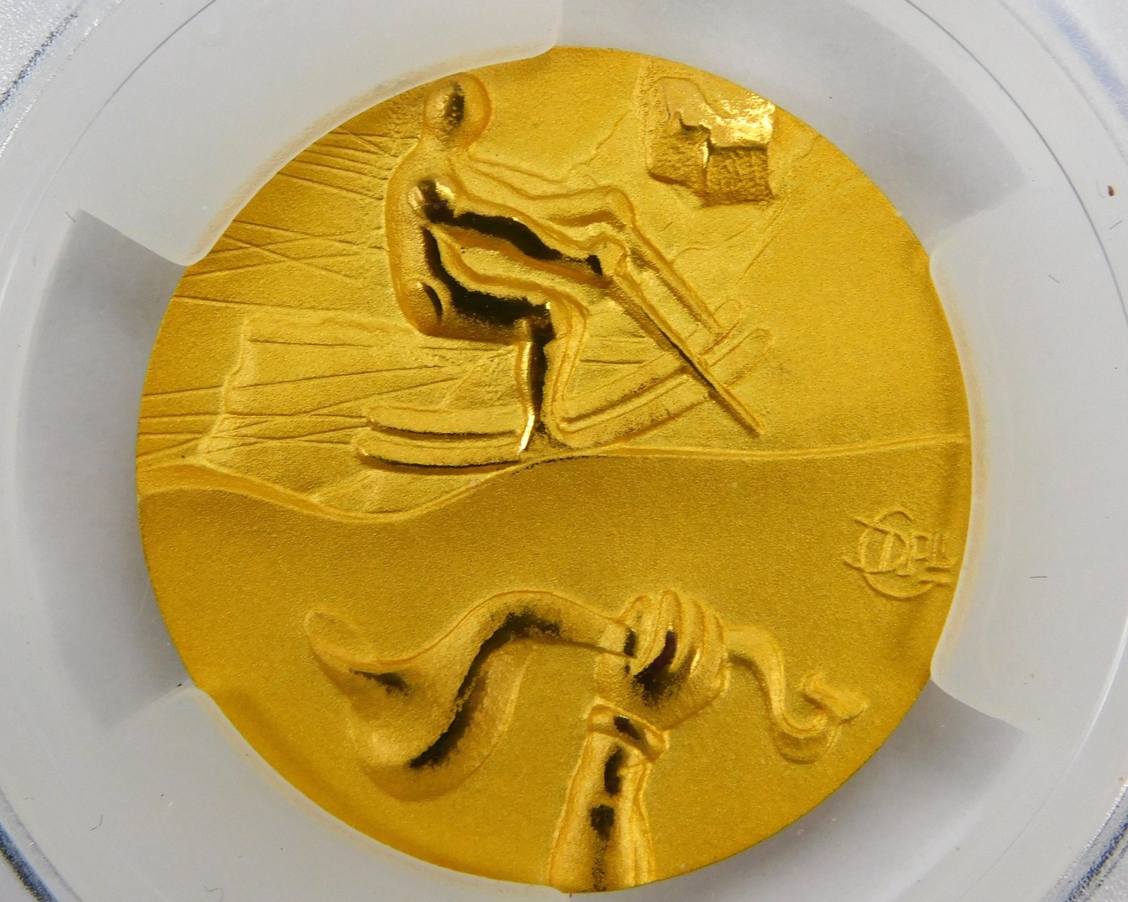 US 1984 Salvador Dali Olympic Games Gold Medal Medallion Round Coin Ski Skiing