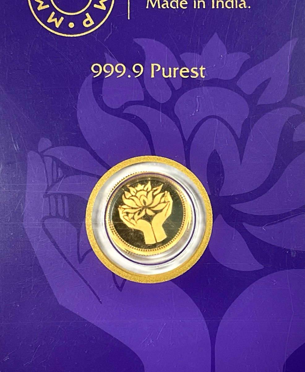 Pamp MMTC Lotus 1 Gram Gold Round – Large Card Assay