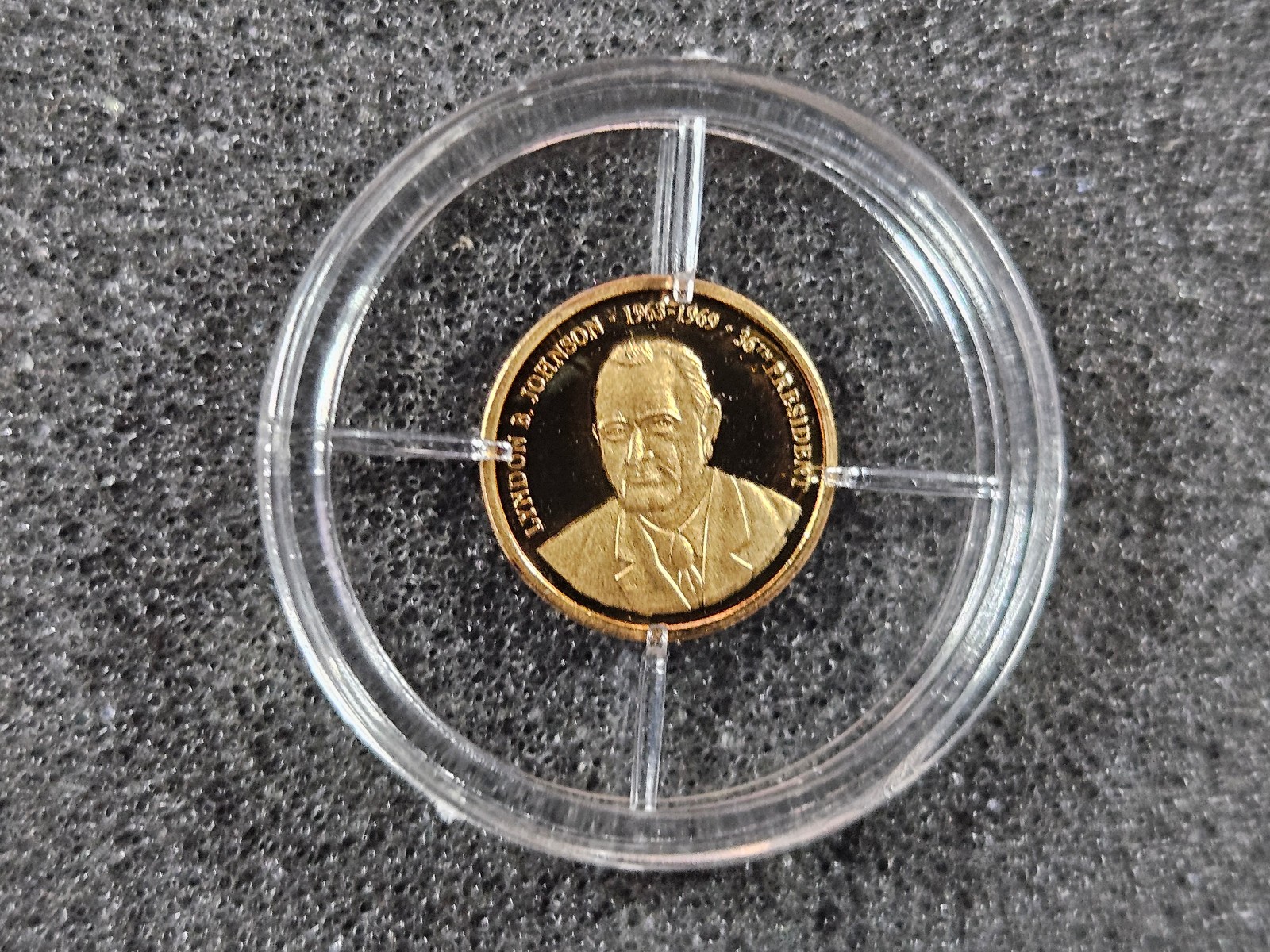 🌟(10) 2009 AMERICAN MINT 1/2 g Gold 0.585 Coins JFK PRESIDENTS, 0.094 oz AGW