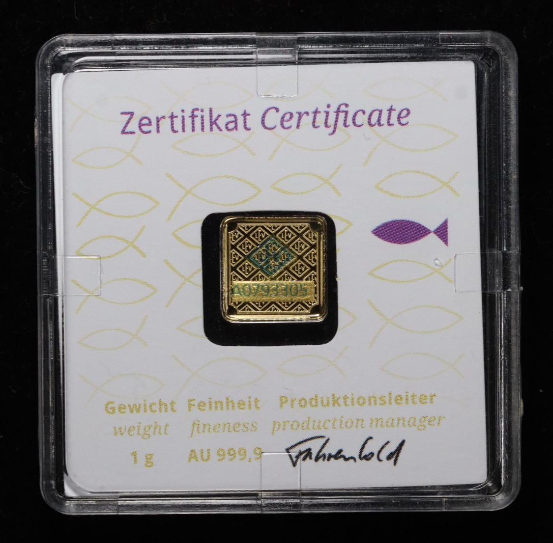 Geiger Edelmetalle 1g Gold Bar Purple Fish – Square Design in Assay