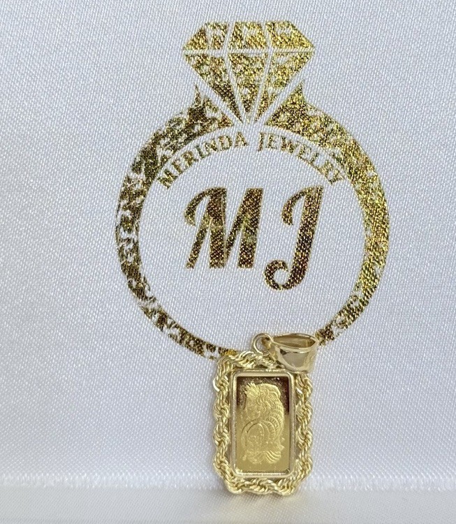 Used Lady Fortuna 1 Gram Gold Bar In 14k Gold Rope Frame Pendant. 2.93 Grams