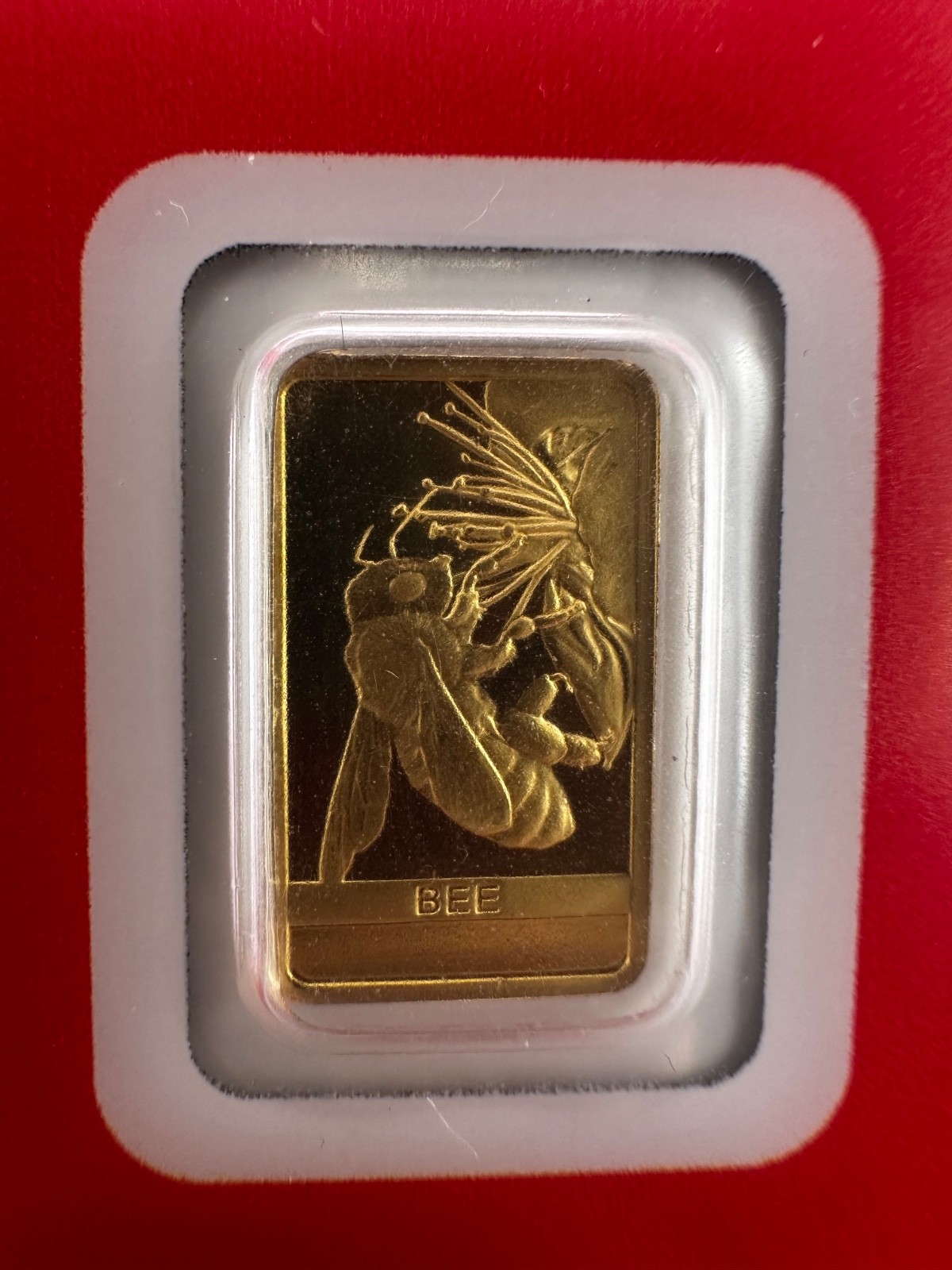 PAMP Suisse Bee 1g Gold Bar .999 Red Series Switzerland Goldbarren