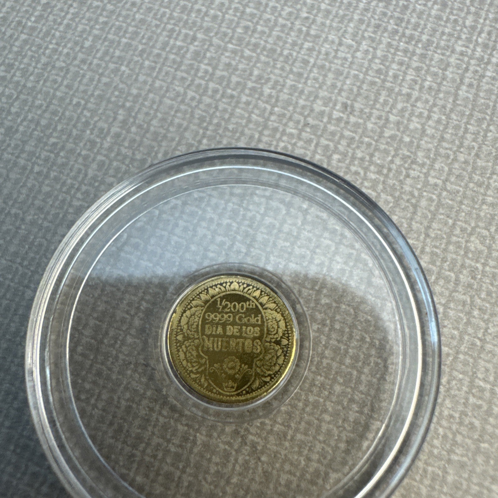 Pack of 7 1/200 oz .9999 Fine Gold Round Sugar Skull in Capsule Day of the Dead