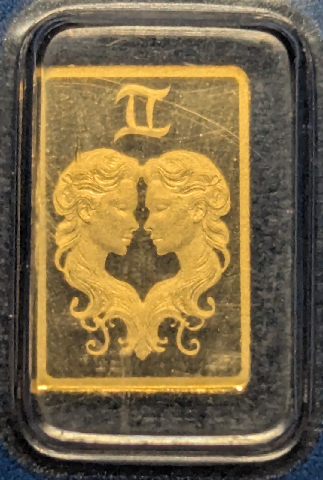 PAMP Suisse – Zodiacs Gemini 1/2 Gram Pure Gold Bar in Assay Card