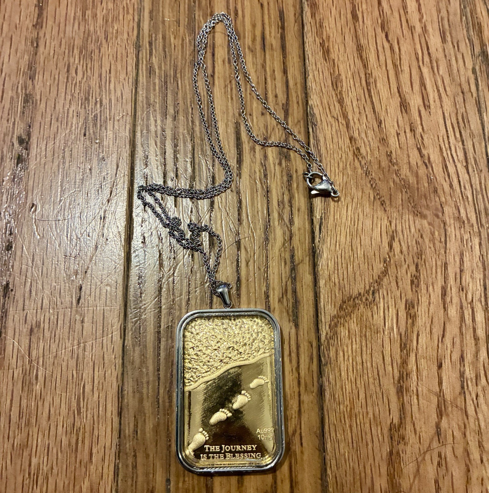Foot Prints 24k Gold Embossed Sheet 10mg