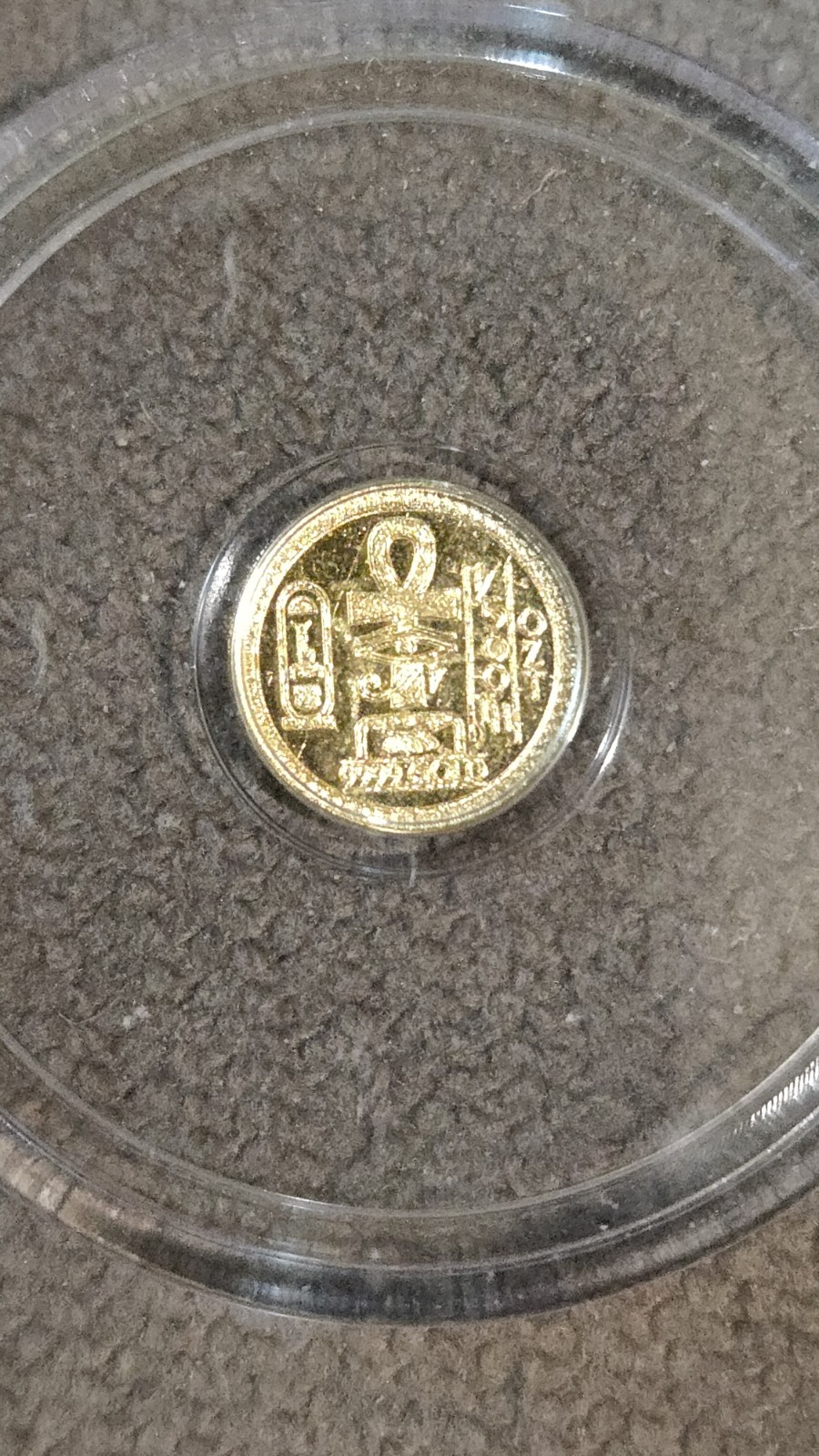 1/500th eye of rah gold capsulated