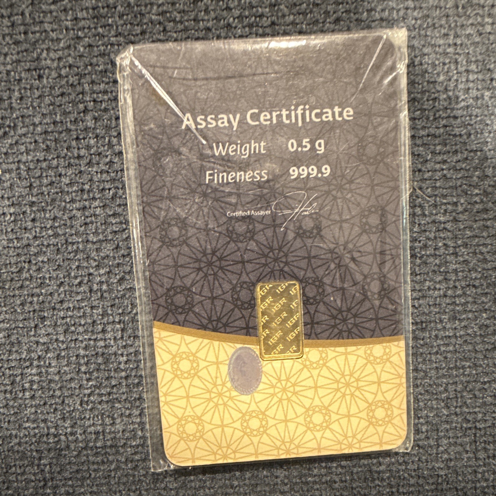IGR Gold Bar 0.5g .9999 Fine Gold Bullion in Assay Certificate Card