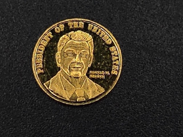 24K Yellow Gold Pure Ronald Reagan 0.01 troy oz (0.3g) Round Inaugural Coin