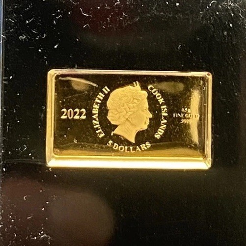 2022 Cook Islands Harry Potter .5 Half Gram Gold Bar Hogwarts Castle .999 24K
