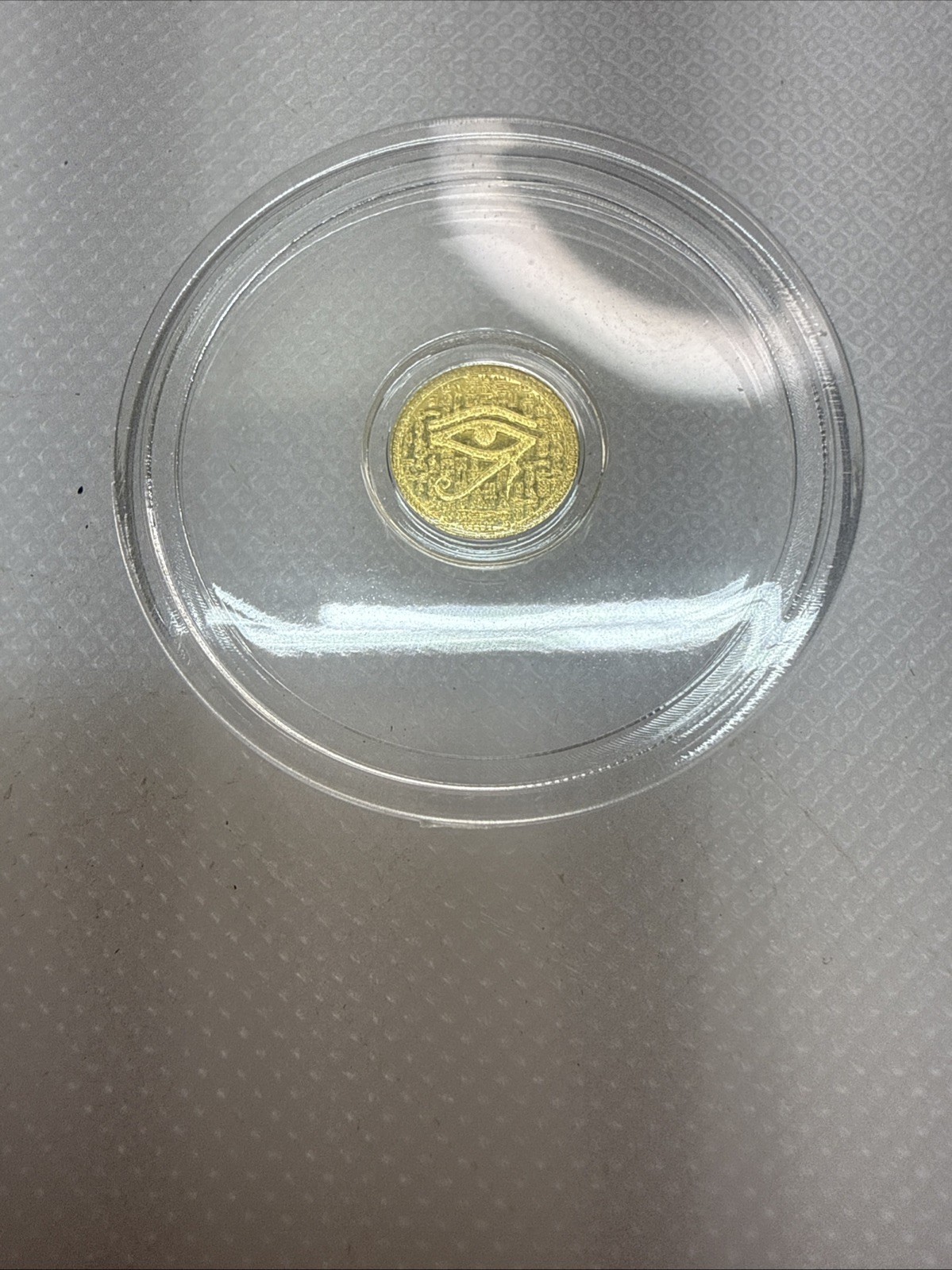 1/500th eye of rah gold capsulated