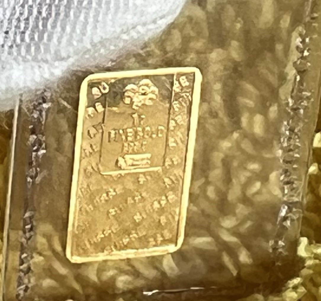 Vintage PAMP Suisse 1 Gram Soccer / Football player 24K Gold Bar – Free Ship!