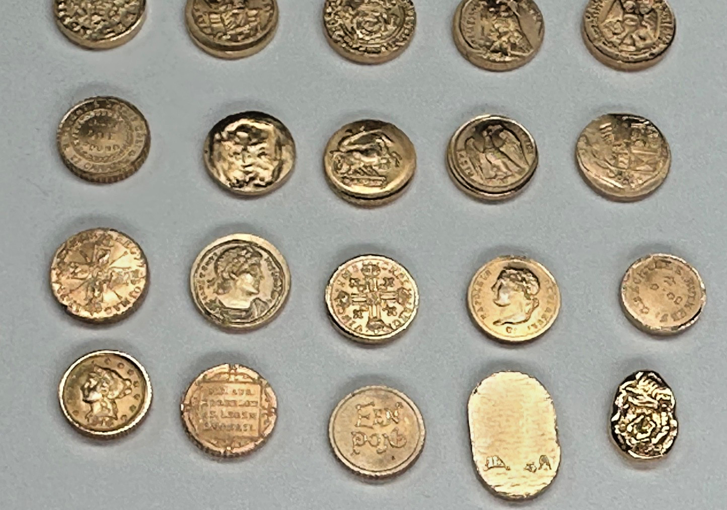 Set 50 Diff Solid 14K Gold World Mini Coins Franklin Mint 1981 25 + Grams RARE