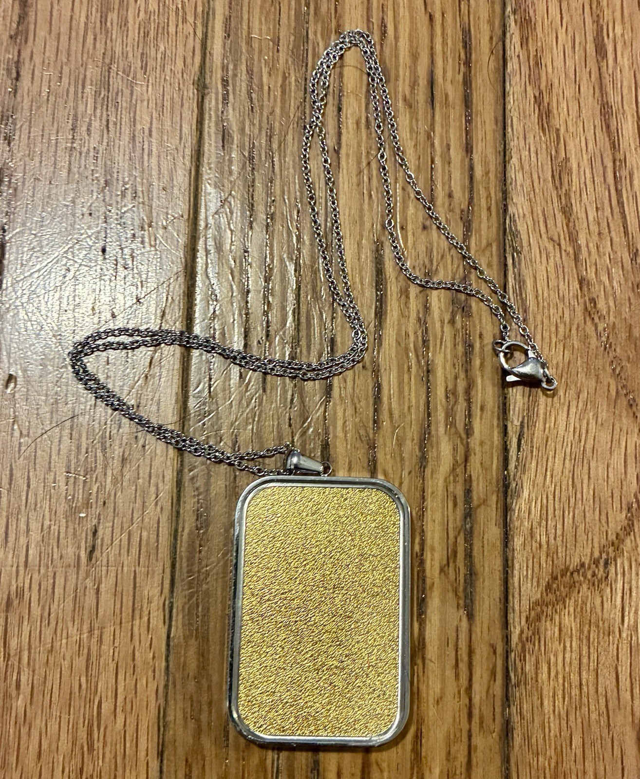 Foot Prints 24k Gold Embossed Sheet 10mg