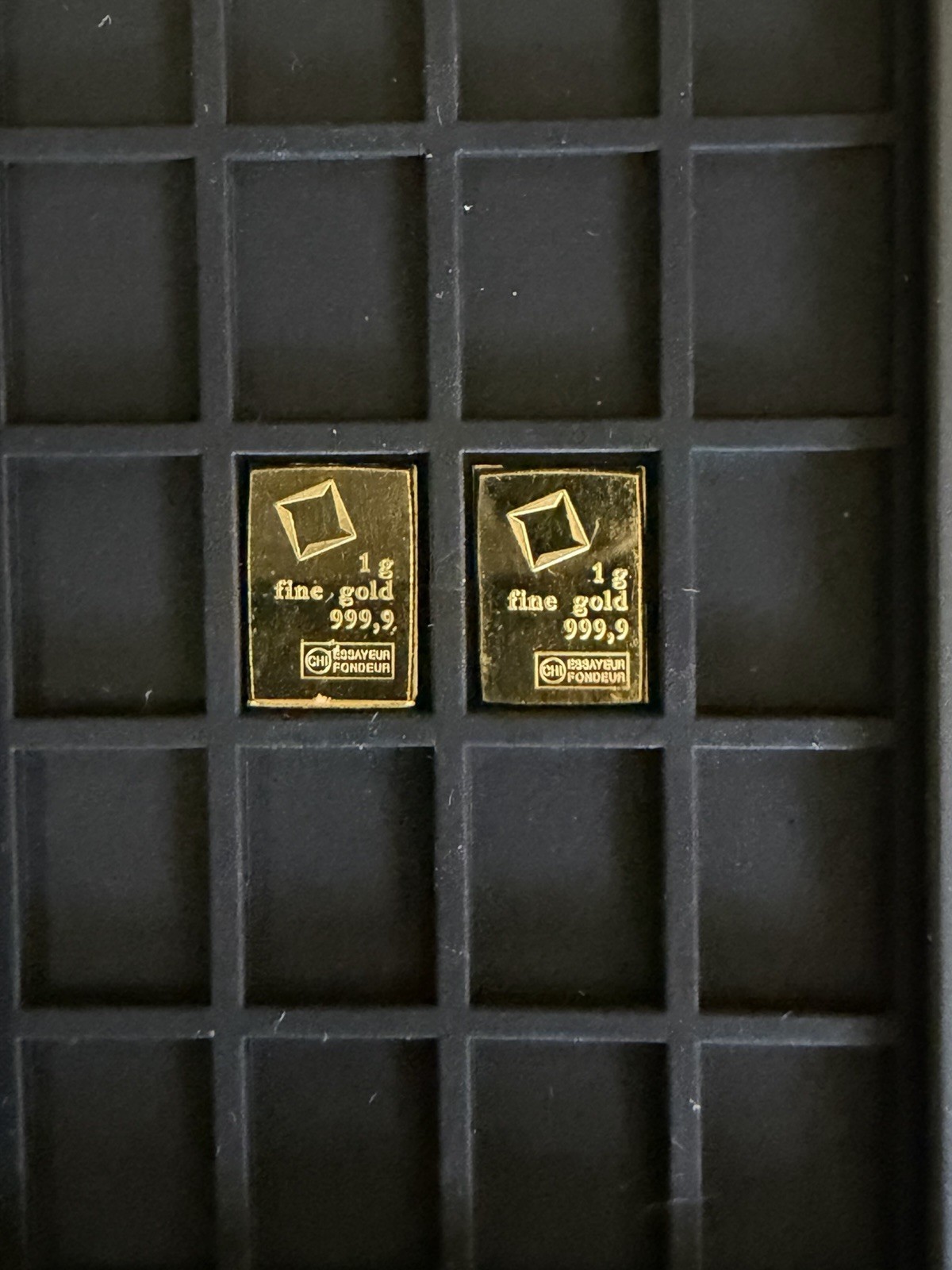 2 x 1 grams 999.9 Fine Gold Bars With Silicone Wallet – Valcambi Suisse Bullion