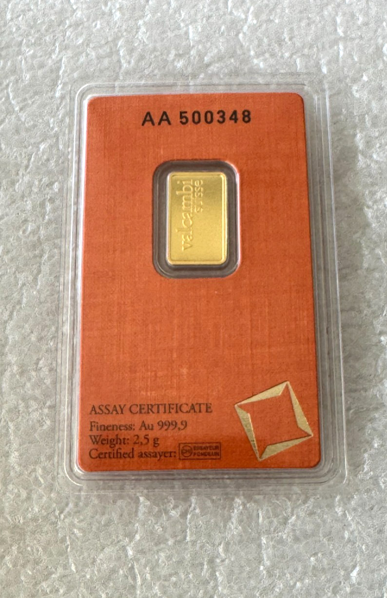 Valcambi Mint 2.5 gram gold bar in New Assay card of 999.9 fine gold 2.5g bar