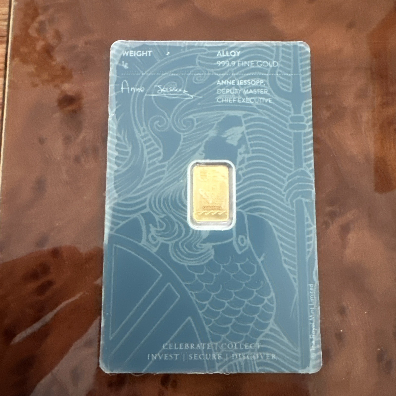 RARE 1g Gold Bar by The Royal Mint – Britannia In Assay Card – Beautiful Design