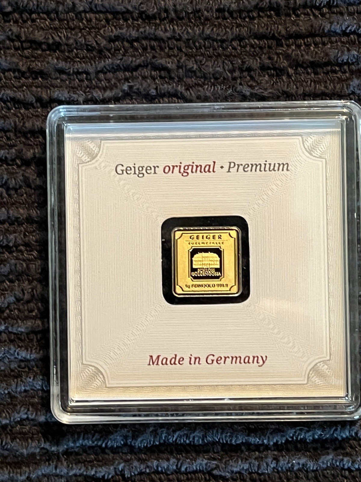 Geiger Edelmetalle Schloss Güldengossa 1g .9999 Gold Square Bar in Assay