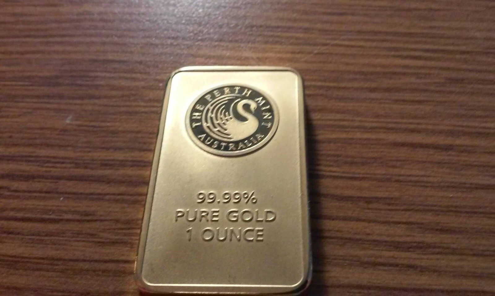 1 oz. Gold Bar – Perth Mint – 99.99 Fine in Assay Fake Gold Bar NOT FOR SALE