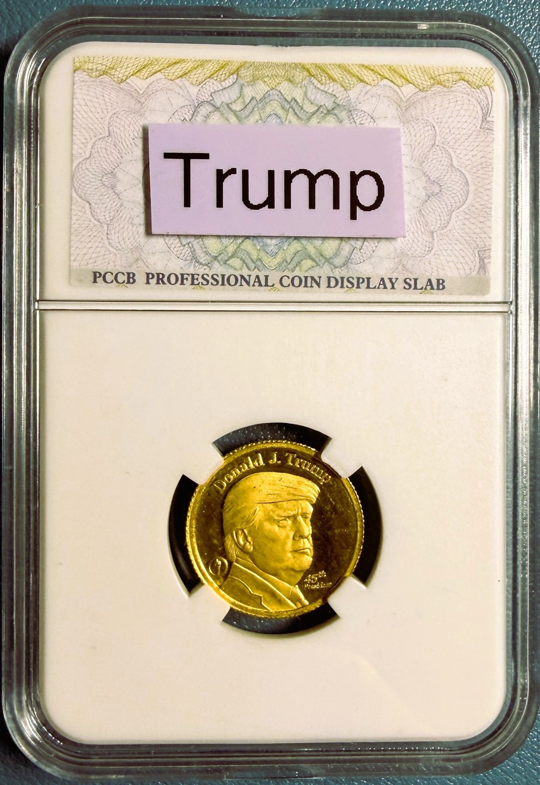 Donald J Trump 1/4 oz Gold Round .9999 Fine 45th President Bullion Coin 1/4oz AU