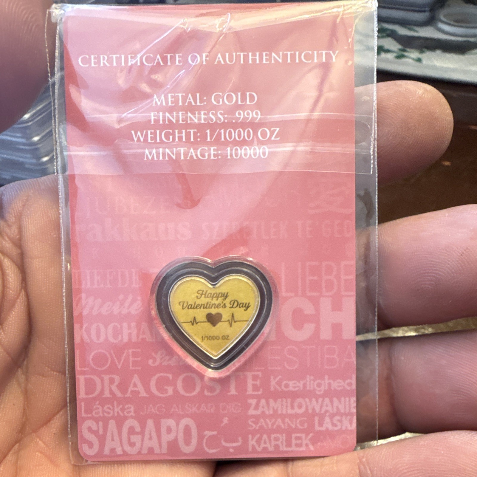 TU BEZ? .999 Fine Gold Heart Bullion 1/1000 oz in Card w/ Certificate