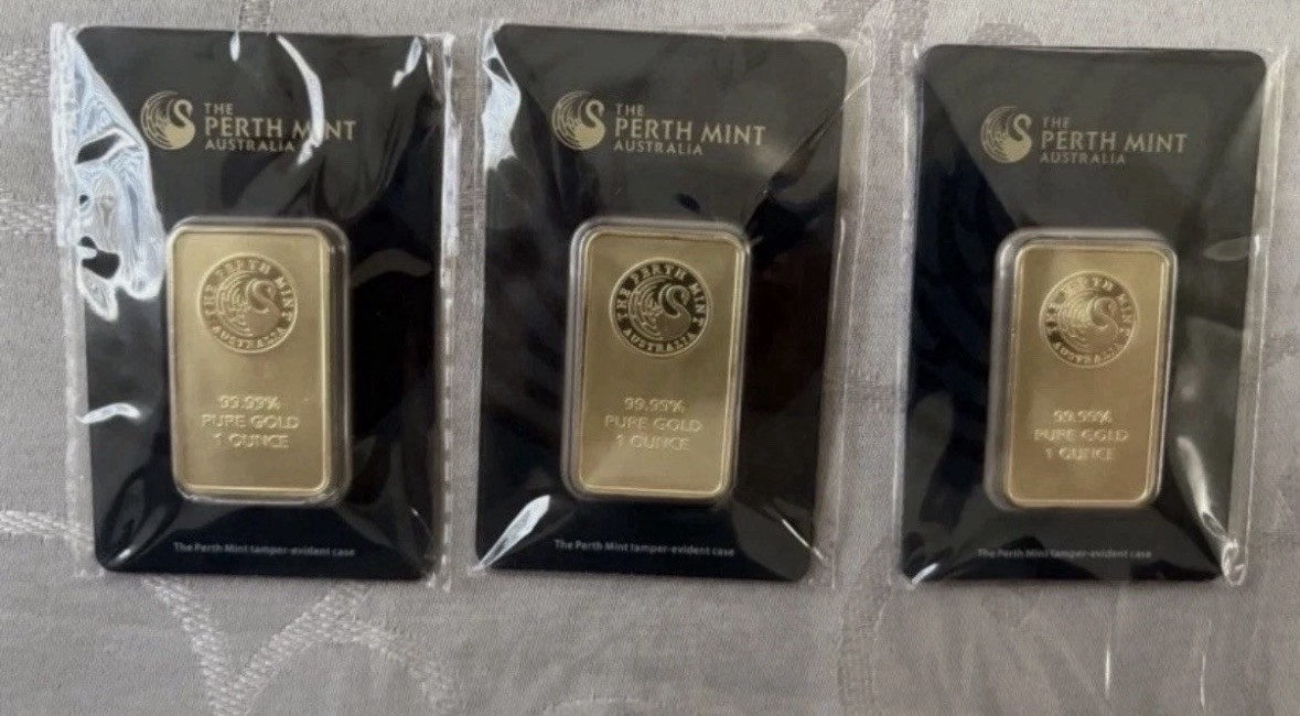The Australian Perth Mint 3x 1 oz Gold Gold Bar
