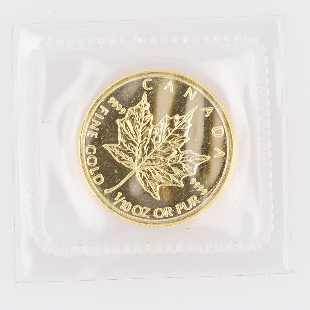 2 – $5 Canada Gold Maple Leaf 1/10 oz .999 Fine Gold Bullion Round in Plastic