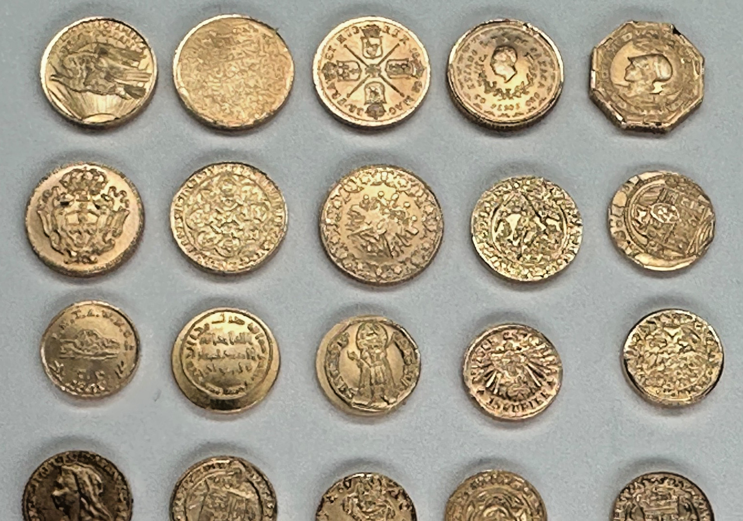 Set 50 Diff Solid 14K Gold World Mini Coins Franklin Mint 1981 25 + Grams RARE