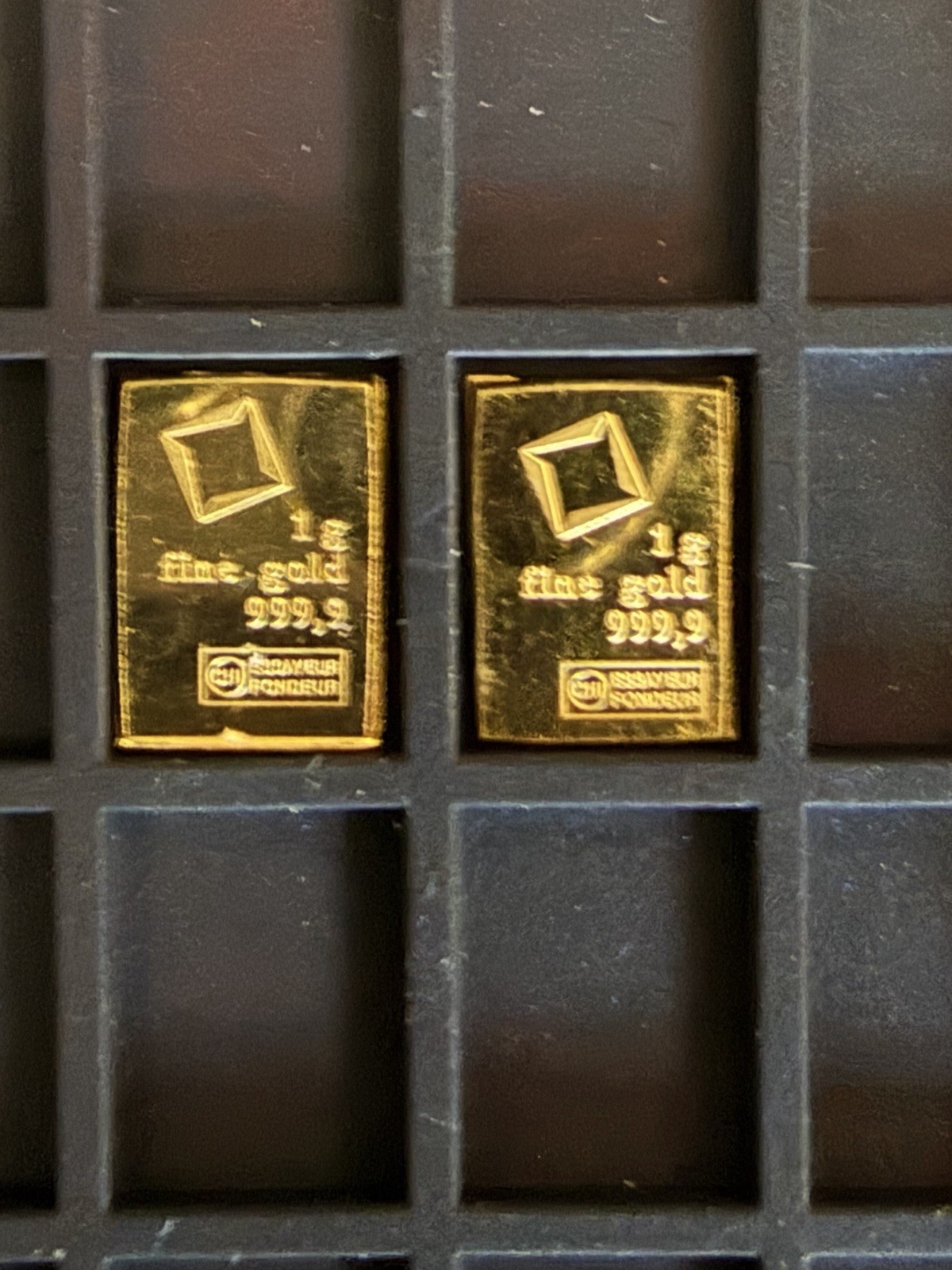 2 x 1 grams 999.9 Fine Gold Bars With Silicone Wallet – Valcambi Suisse Bullion