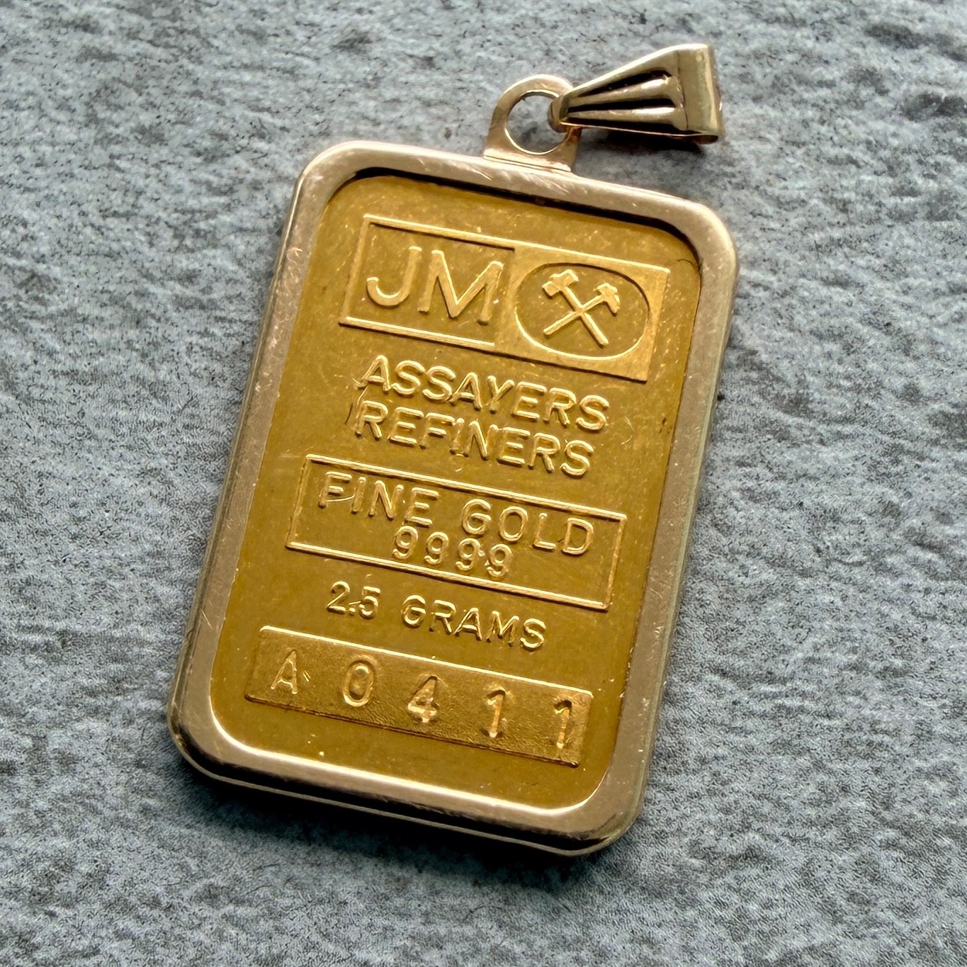 Johnson Matthey 2.5 Gram Gold Bar .9999 – with bezel!