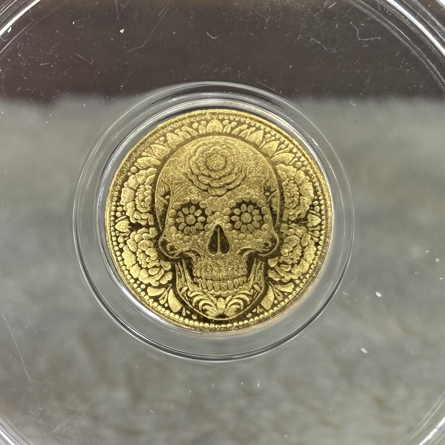 💀Sugar Skull – 1/200 oz .9999 Fine Gold Round in Capsule – Day of the Dead 💀